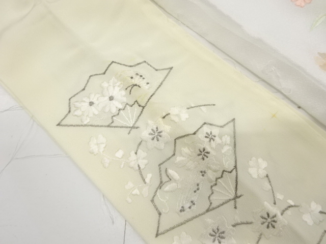  アンティーク　刺繍半衿3枚セット